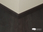 Preview: Bodenleiste Eiche Modern 40 schwarz matt lackiert