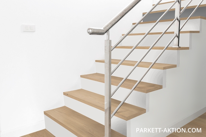 Parkett Treppen Profil U home aus Art.Nr.: 110600 Eiche astig weiss geölt