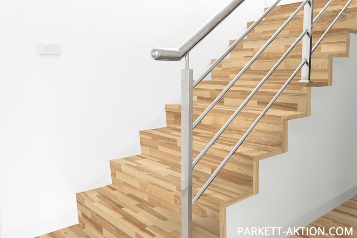Parkett Treppen Profil L modern aus Art.Nr.: 300550 3-Stab Esche rustikal lackiert