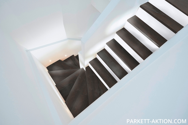 Parkett Treppen Profil U home aus Art.Nr.: 140130 Echtholz Parkett Eiche Altholz dunkel